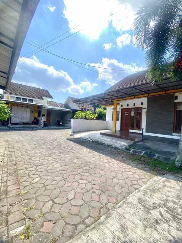 dijual rumah 900 meter ringroad