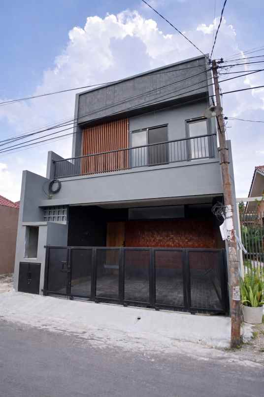 dijual rumah anggajaya