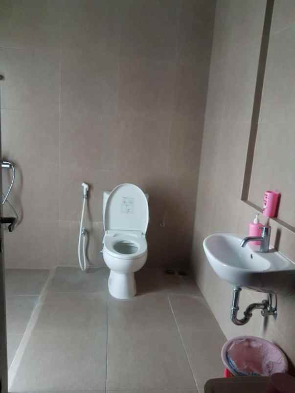 dijual rumah astoria park kenjeran indah