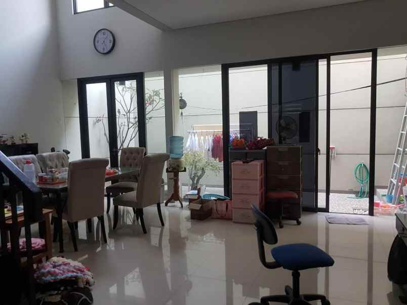 dijual rumah astoria park kenjeran indah