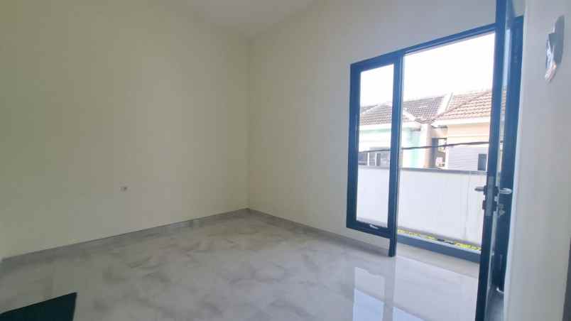 dijual rumah babatan pantai