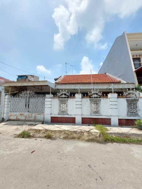 dijual rumah babatan pantai utara