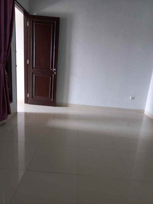 dijual rumah bagus di villa mutiara