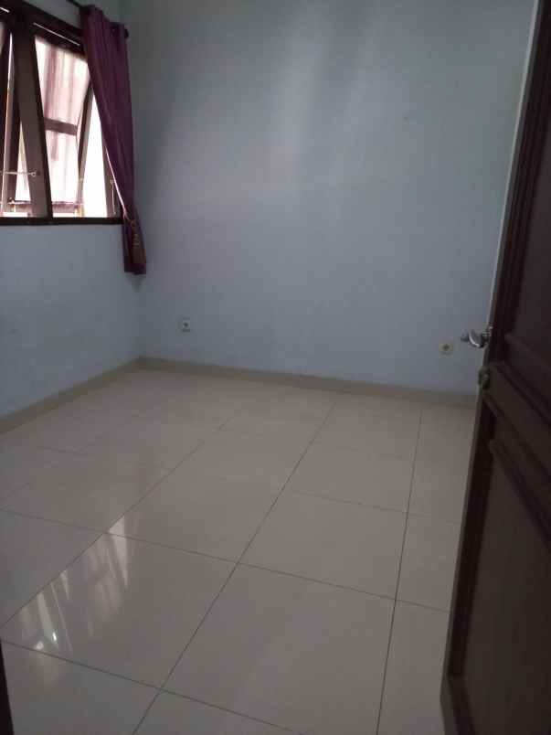 dijual rumah bagus di villa mutiara