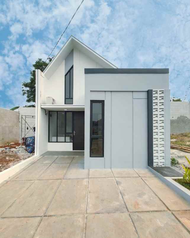 dijual rumah bambu apus