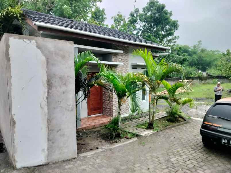dijual rumah bangunjiwo kasihan bantul