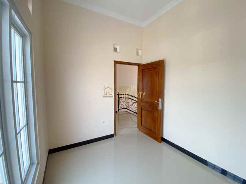 dijual rumah banguntapan bantul