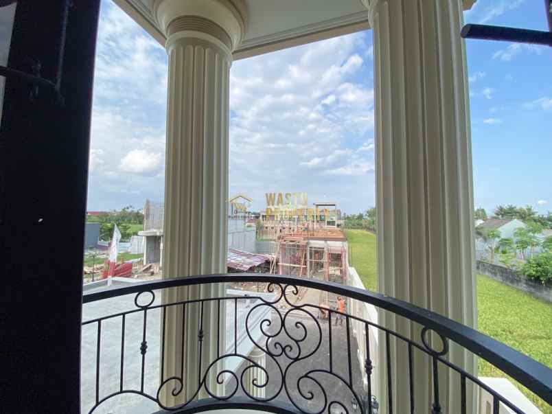 dijual rumah banyuraden