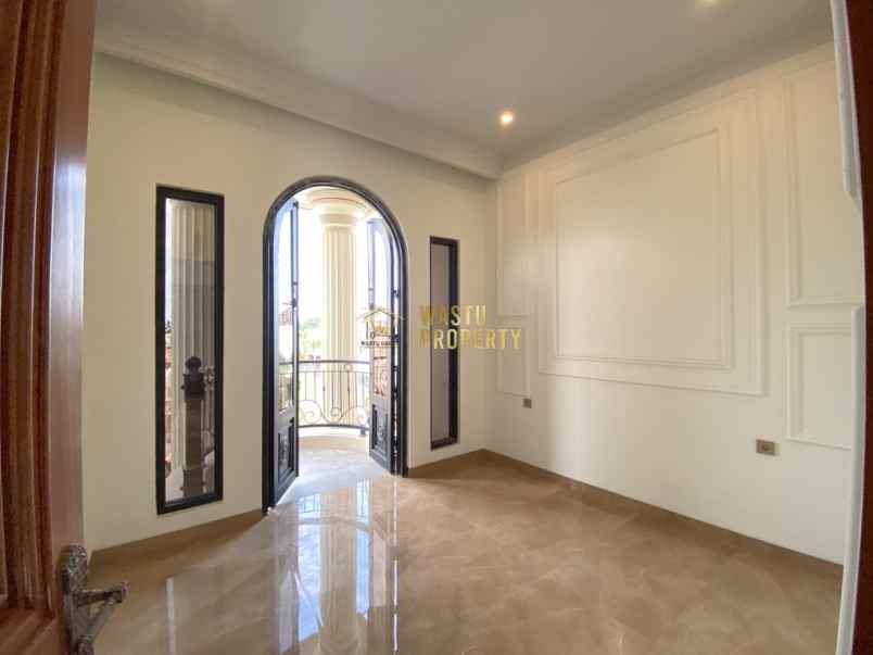 dijual rumah banyuraden