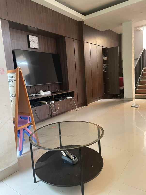 dijual rumah bebas banjir dekat ragunan