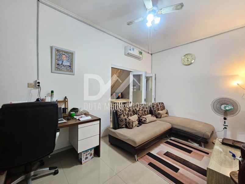 dijual rumah boulevard graha raya