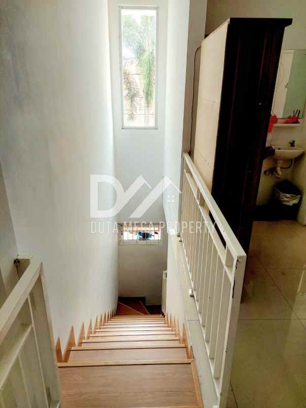 dijual rumah boulevard graha raya