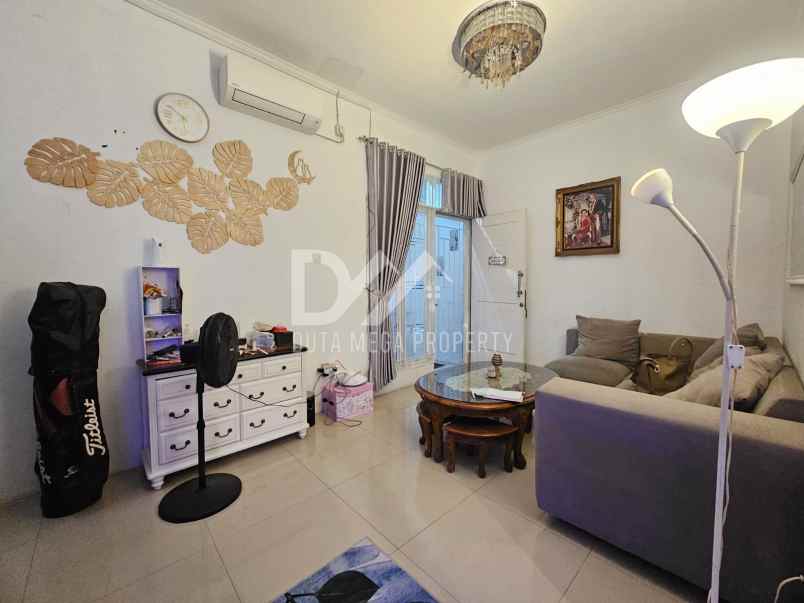 dijual rumah boulevard graha raya