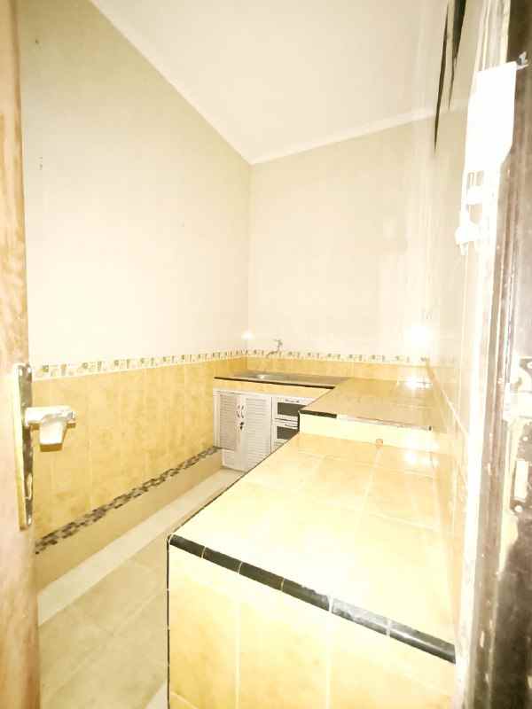 dijual rumah bumi marina emas