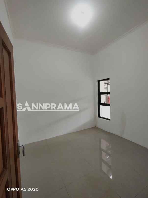 dijual rumah bumi sawangan indah