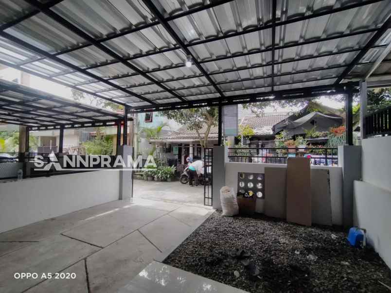 dijual rumah bumi sawangan indah