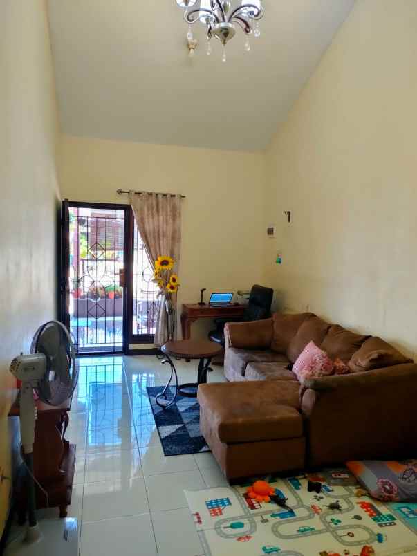 dijual rumah cantik di daerah harapan mulya