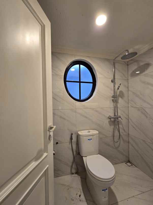 dijual rumah cempaka putih tengah