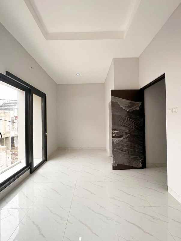 dijual rumah cibubur ciracas