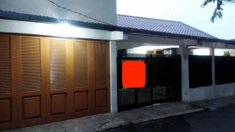 dijual rumah cikoko