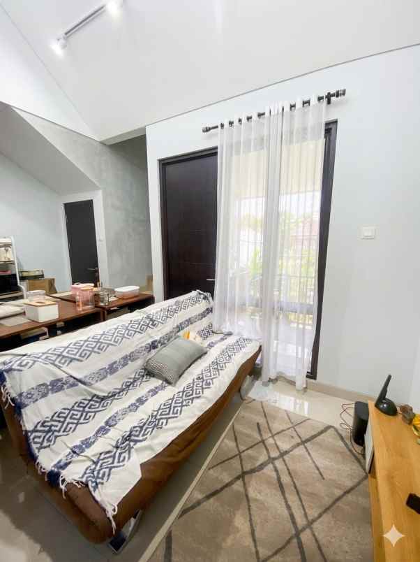 dijual rumah cimanggis golf estate