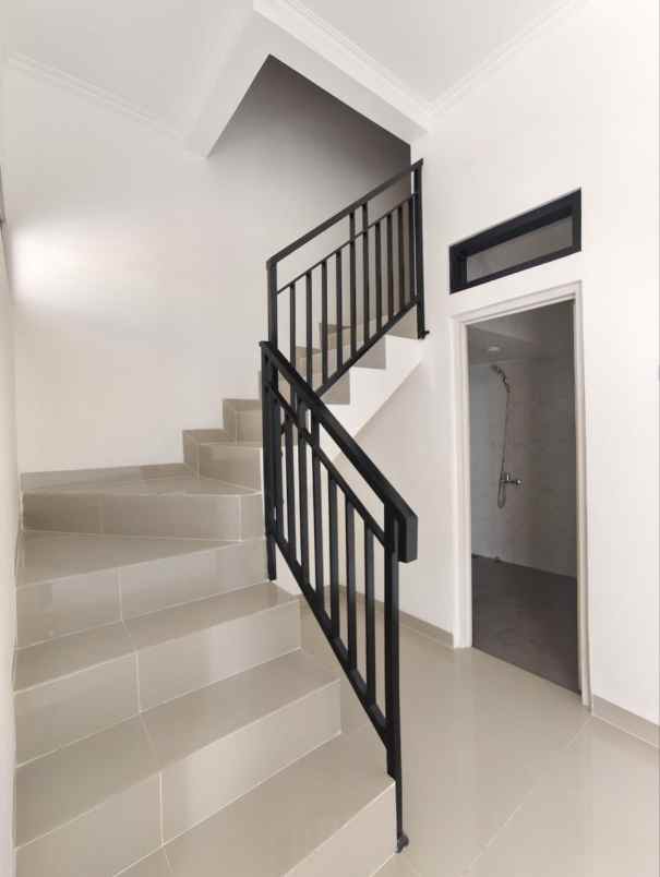 dijual rumah cipageran cimahi