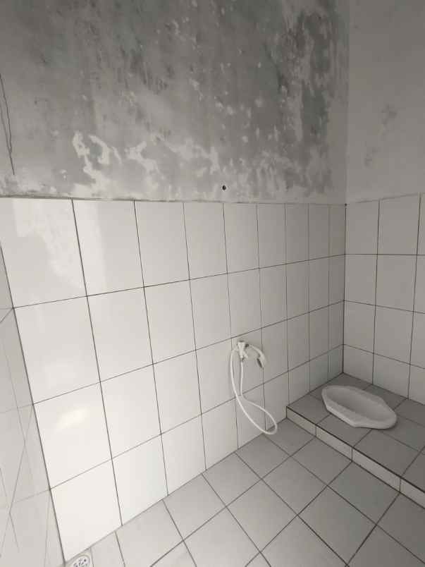 dijual rumah cipayung depok