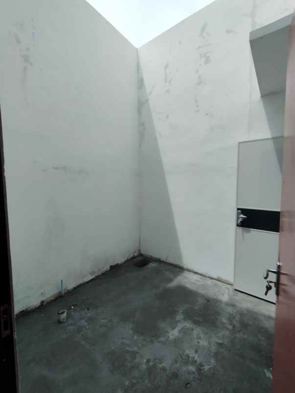 dijual rumah cipayung depok