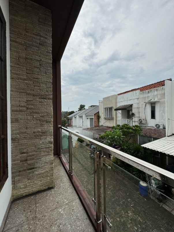 dijual rumah cipedak jagakarsa
