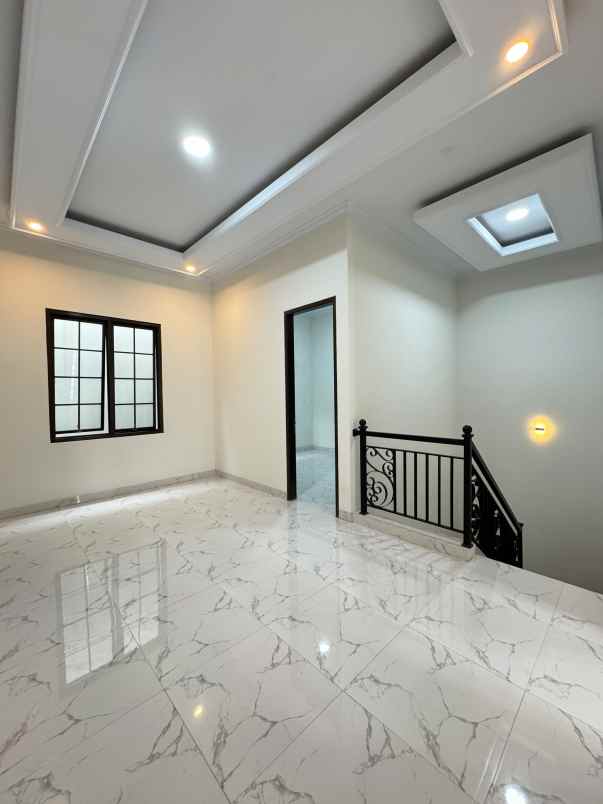 dijual rumah cipedak jagakarsa