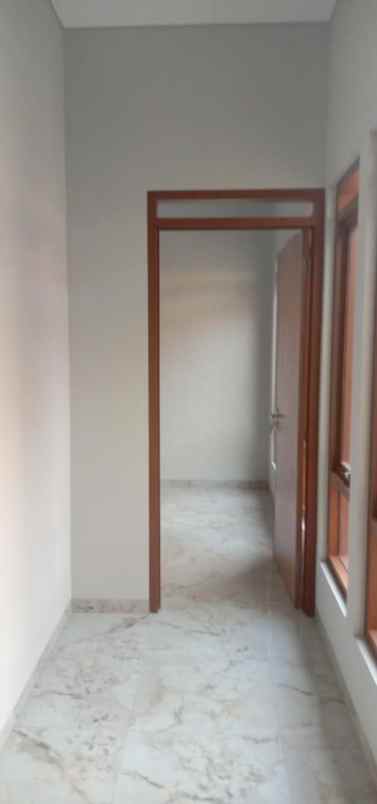 dijual rumah cisaranten cingised