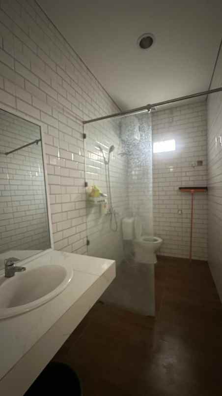 dijual rumah cisaranten kulon