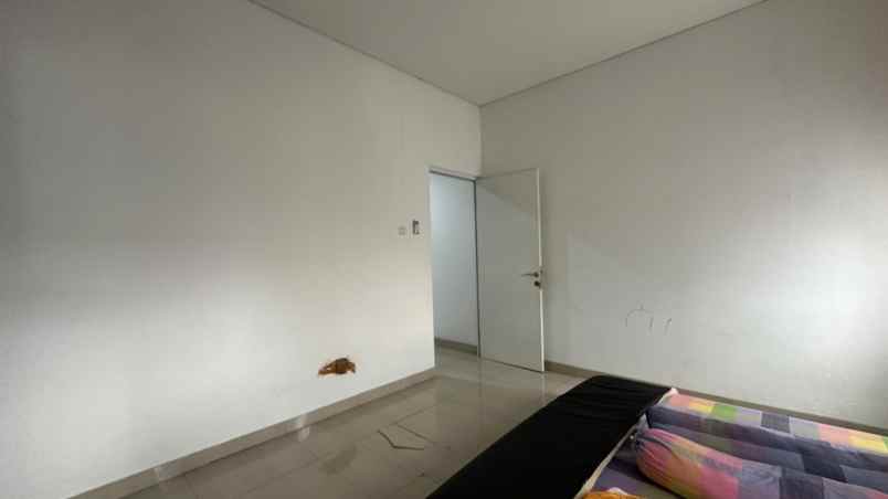 dijual rumah cisaranten kulon