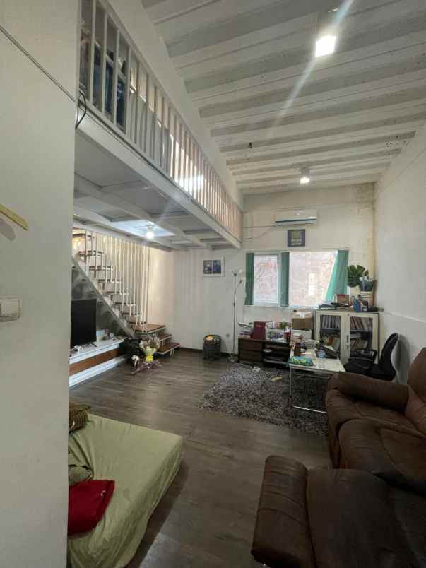 dijual rumah cisaraten kulon