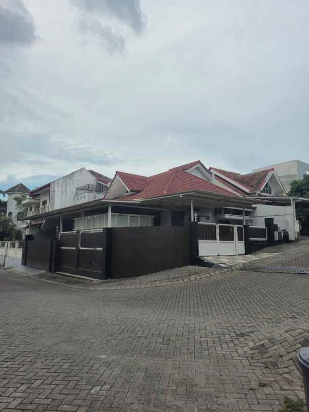 dijual rumah citraland international