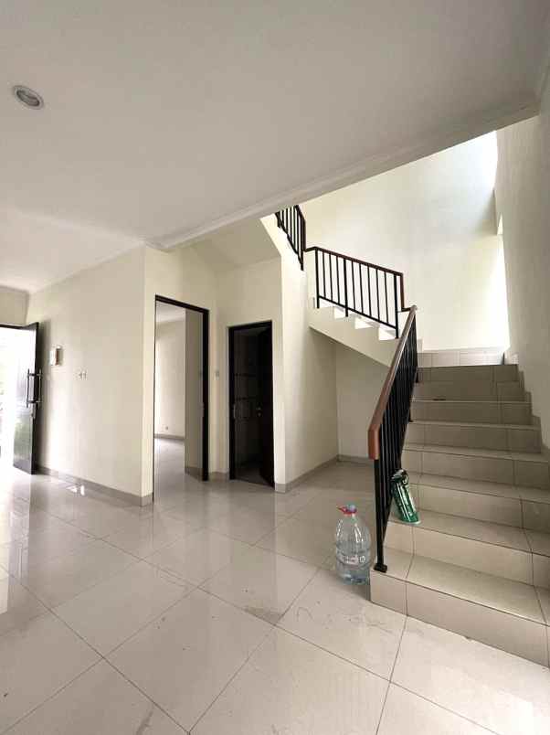 dijual rumah cluster arana alindra kota