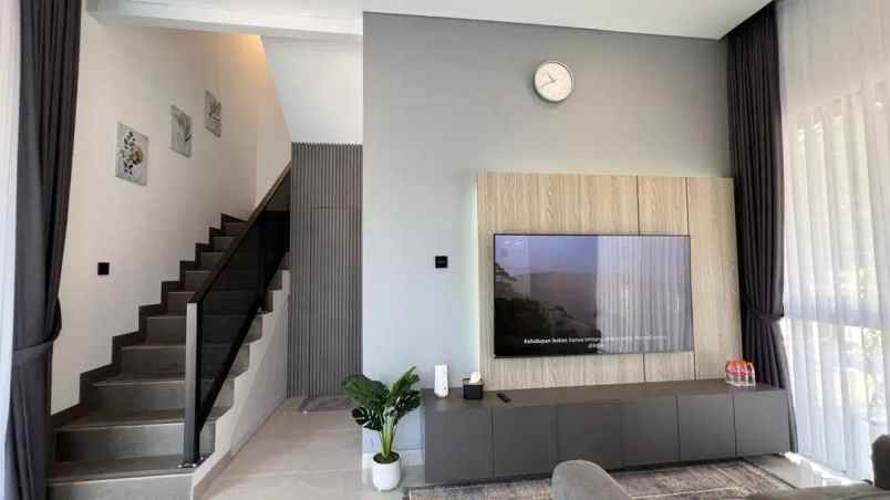 dijual rumah cluster dago valley cisitu