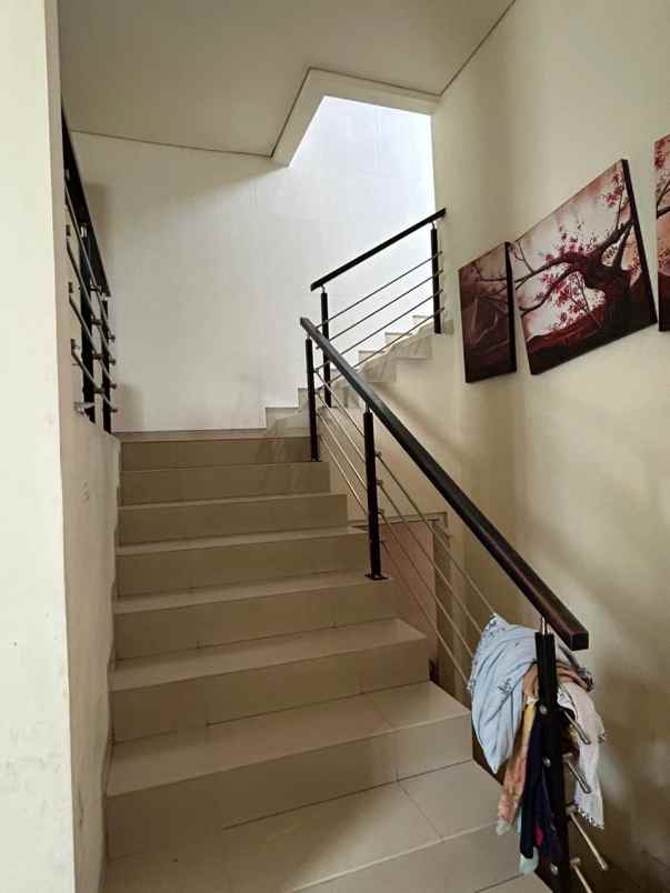 dijual rumah cluster east esplanade