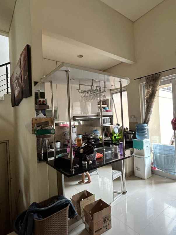 dijual rumah cluster east esplanade