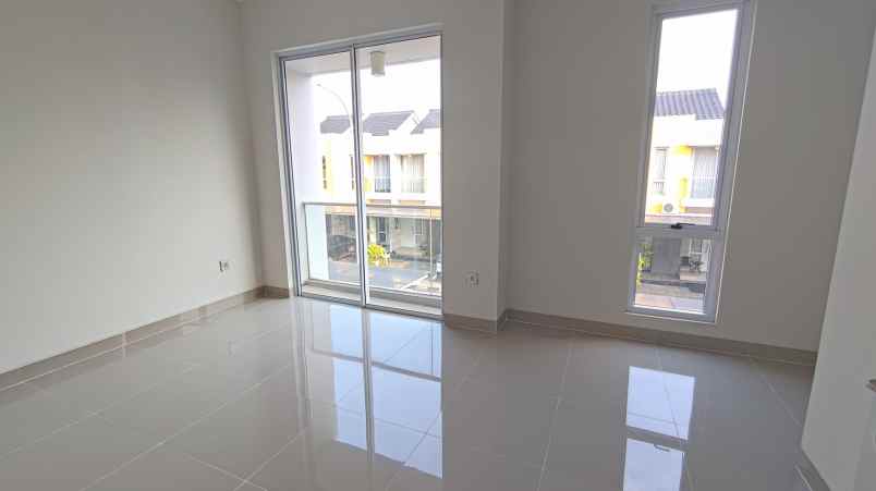 dijual rumah cluster eropa sedayu city