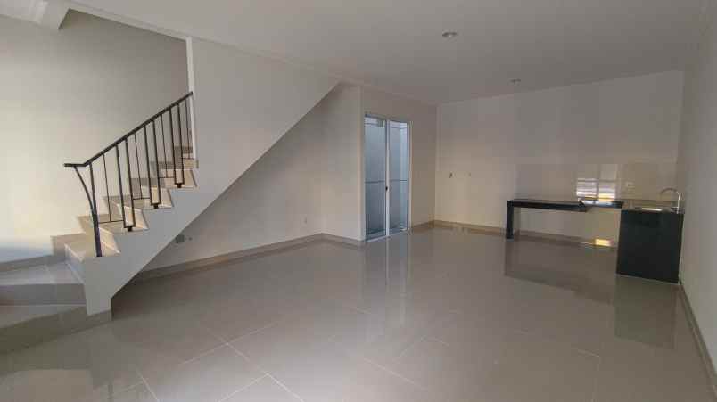 dijual rumah cluster eropa sedayu city