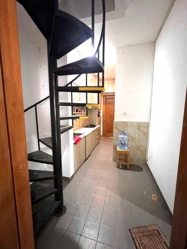 dijual rumah cluster jura metland