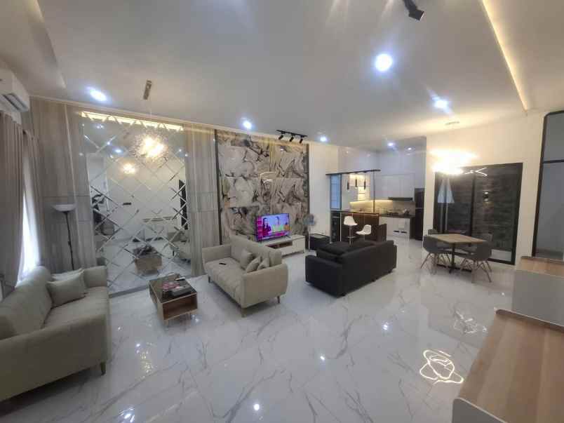 dijual rumah cluster mewah di solobaru