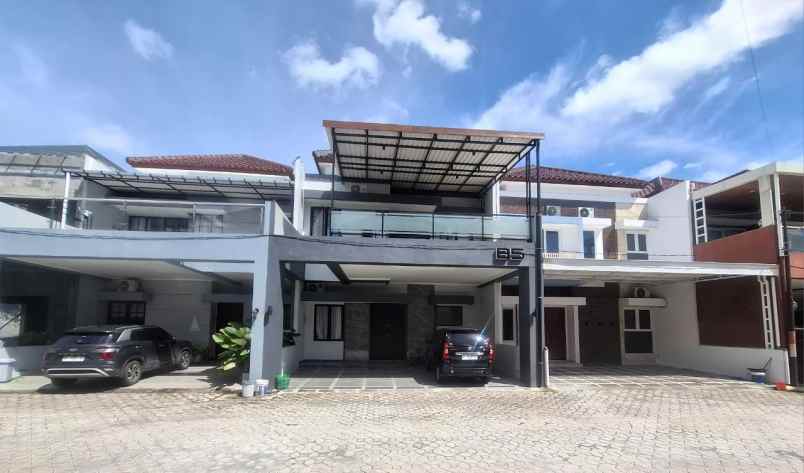 dijual rumah cluster mewah di solobaru
