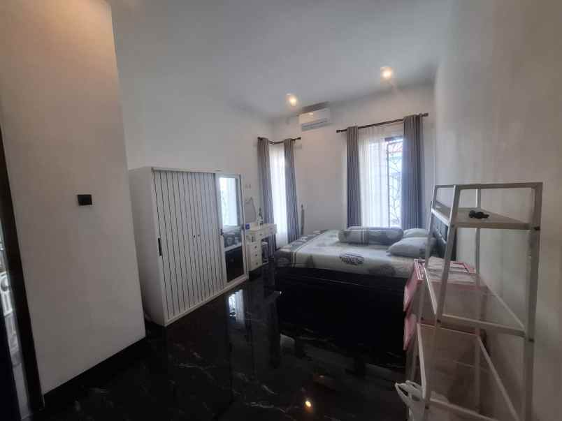 dijual rumah cluster mewah di solobaru
