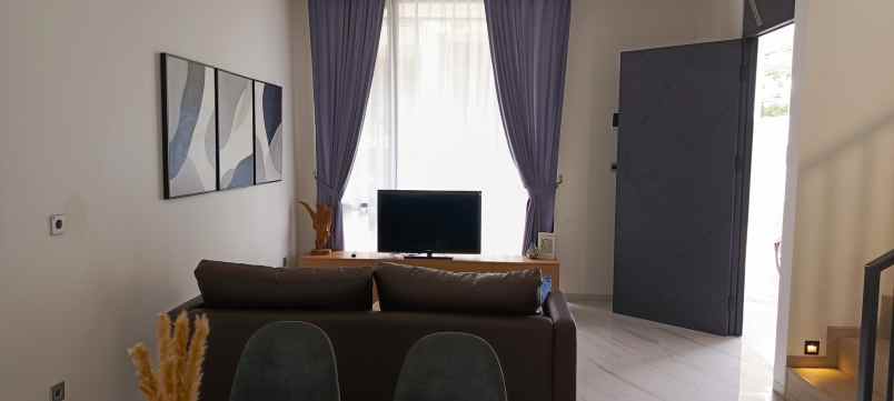 dijual rumah cluster modern minimalis nan luas