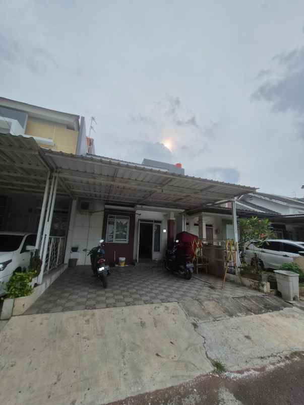 dijual rumah cluster taman cikini