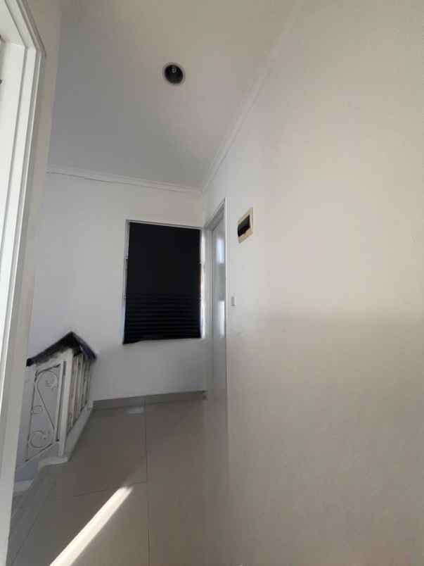 dijual rumah cluster thames jgc jakarta