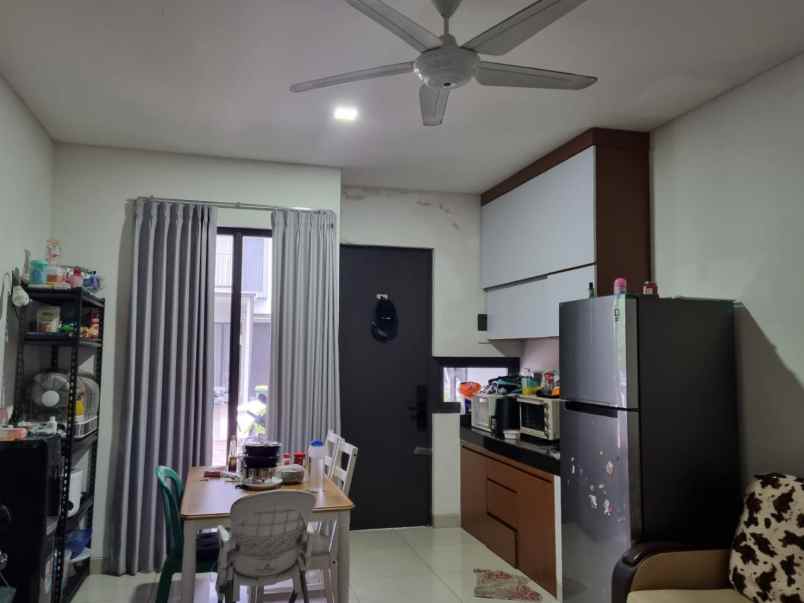 dijual rumah cluster wisteria metland