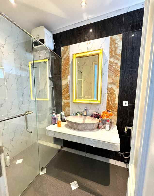 dijual rumah cluster yarra jgc jakarta